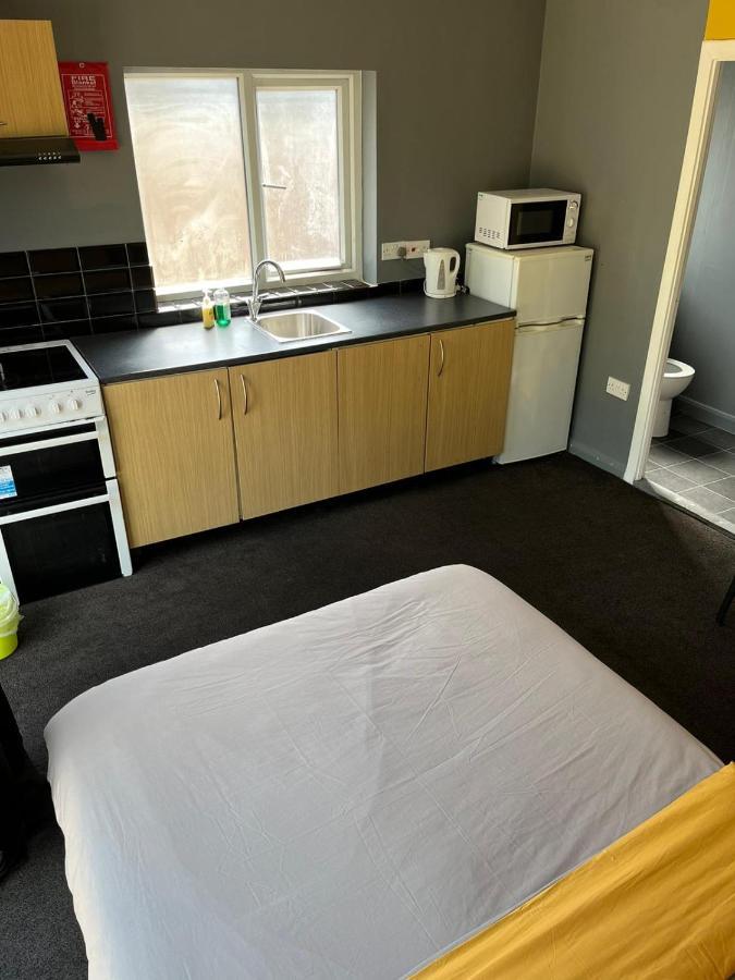 Hatfield Save-Money Rooms - 10Over10 For Price! Kültér fotó
